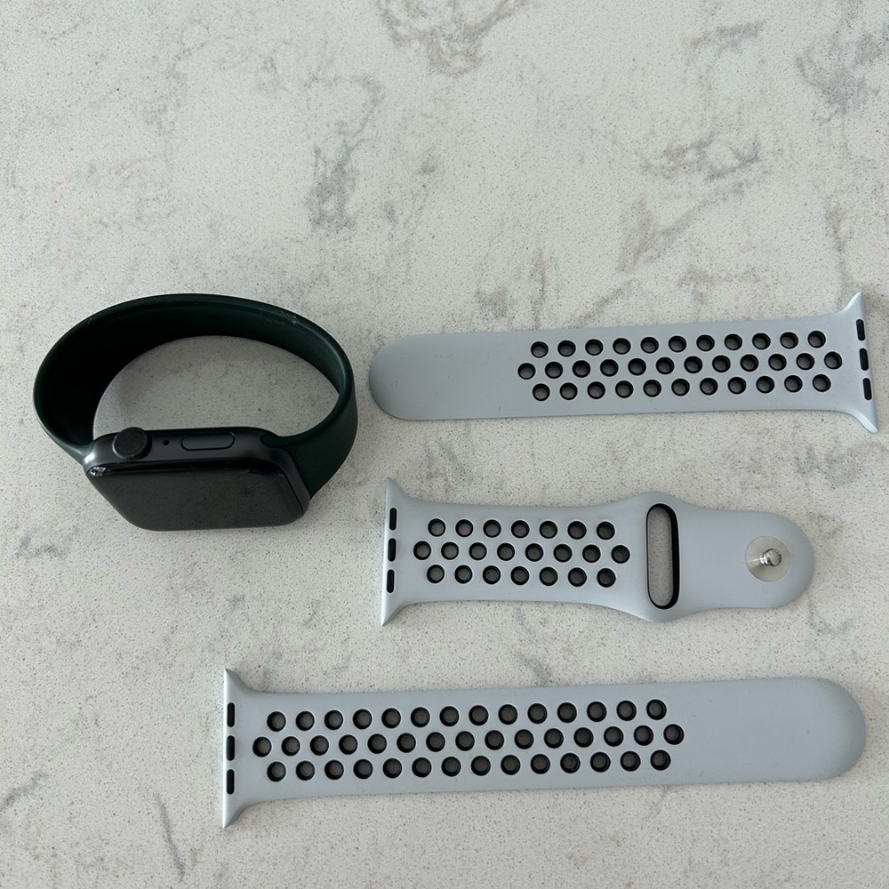 Smartwatch with Interchangeable Bands - Black and Gray “Brand New”!